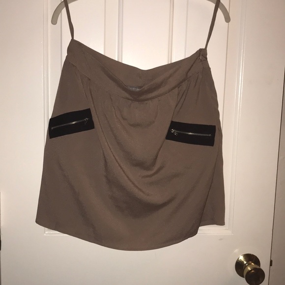 Fully lined mini skirt - Picture 1 of 3